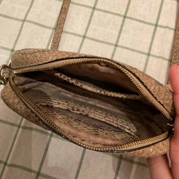 Michael Kors crossbody - Picture 6 of 7